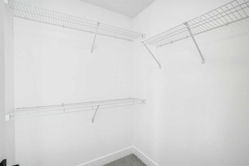 27 Heritage Close, Cochrane, AB 