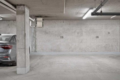 308-1415 17 Street, Calgary, AB - Indoor Photo Showing Garage