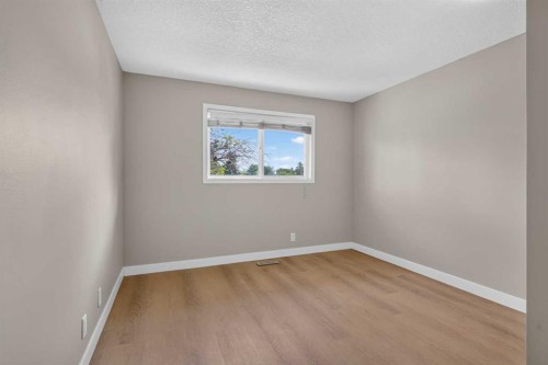 2515 62 Street Ne, Calgary, AB 