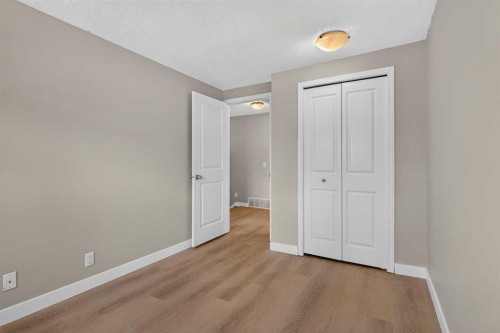 2515 62 Street Ne, Calgary, AB 