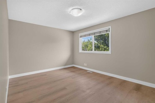 2515 62 Street Ne, Calgary, AB 