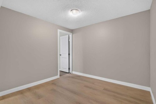 2515 62 Street Ne, Calgary, AB 