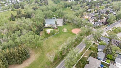 2729 Cochrane Road Nw, Calgary, AB 