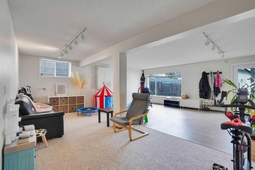 26 Hidden Ranch Road Nw, Calgary, AB 