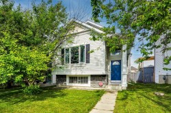 26 Hidden Ranch Road NW Calgary, AB T3A 5S5