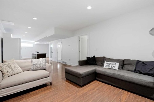 2040 31 Avenue Sw, Calgary, AB 