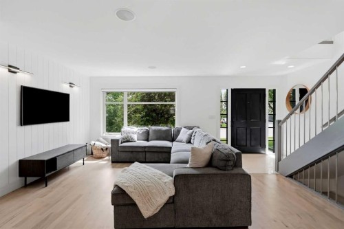 2040 31 Avenue Sw, Calgary, AB 
