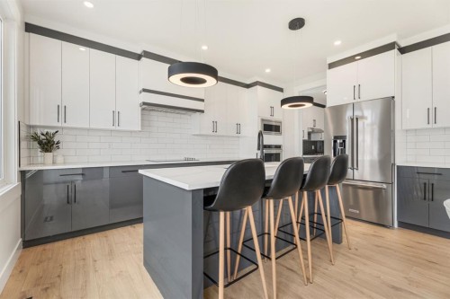 22 Cimarron Estates Gate, Okotoks, AB 