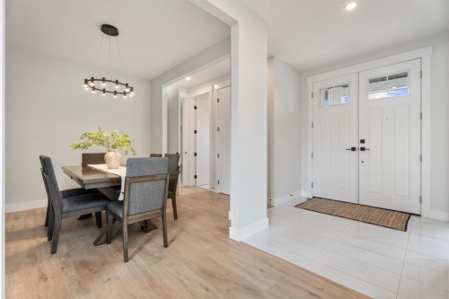 22 Cimarron Estates Gate, Okotoks, AB 