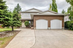 3407 50 Street NW Calgary, AB T3A 0E3