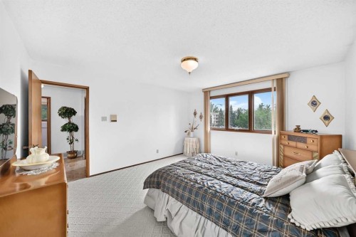 3407 50 Street Nw, Calgary, AB 