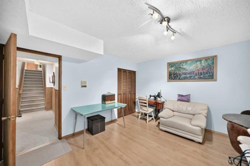 3407 50 Street Nw, Calgary, AB 