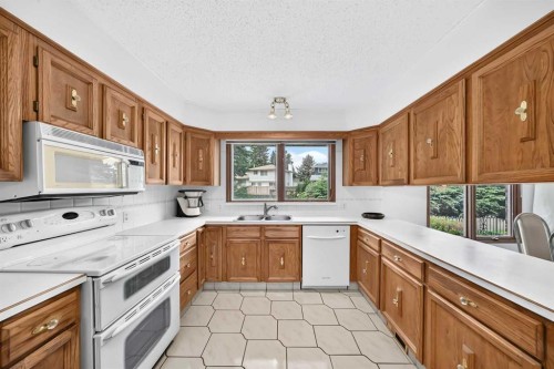 3407 50 Street Nw, Calgary, AB 