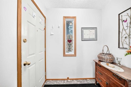 75 Cedardale Crescent Sw, Calgary, AB 