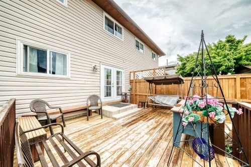 75 Cedardale Crescent Sw, Calgary, AB 