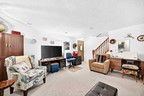75 Cedardale Crescent Sw, Calgary, AB 