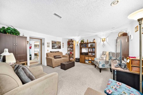 75 Cedardale Crescent Sw, Calgary, AB 