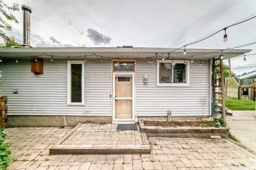 42 Cardiff Drive Nw, Calgary, AB 