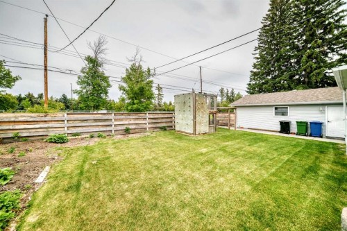 42 Cardiff Drive Nw, Calgary, AB 