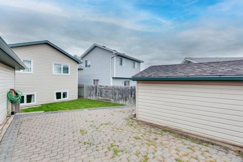 209 Martin Crossing Way Ne, Calgary, AB 