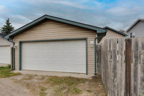 209 Martin Crossing Way Ne, Calgary, AB 