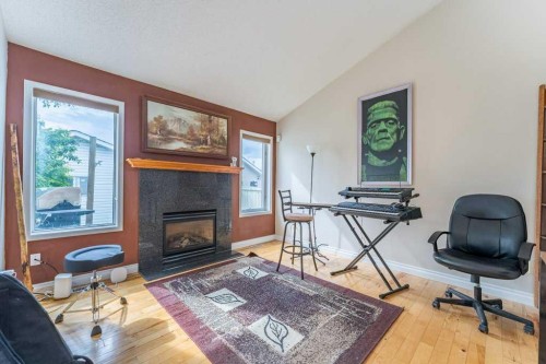 250 Mt Lorette Close Se, Calgary, AB 