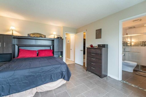 250 Mt Lorette Close Se, Calgary, AB 
