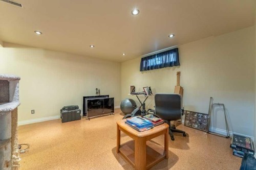 250 Mt Lorette Close Se, Calgary, AB 
