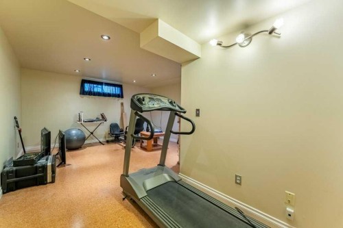 250 Mt Lorette Close Se, Calgary, AB 
