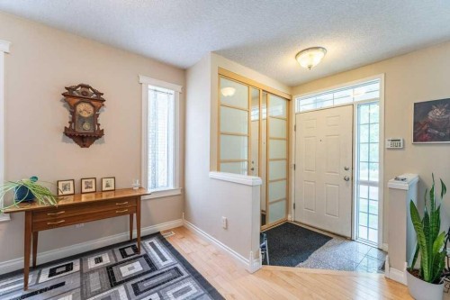 250 Mt Lorette Close Se, Calgary, AB 
