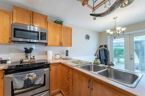 250 Mt Lorette Close Se, Calgary, AB 