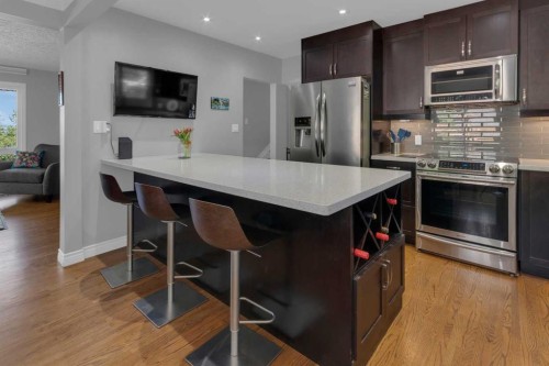 157 Wildwood Drive Sw, Calgary, AB 