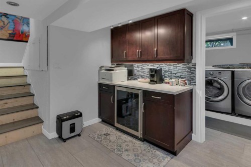 157 Wildwood Drive Sw, Calgary, AB 