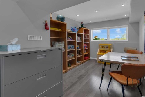157 Wildwood Drive Sw, Calgary, AB 