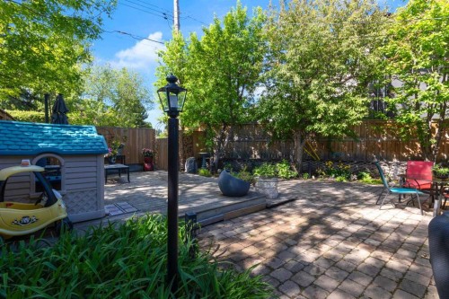 157 Wildwood Drive Sw, Calgary, AB 