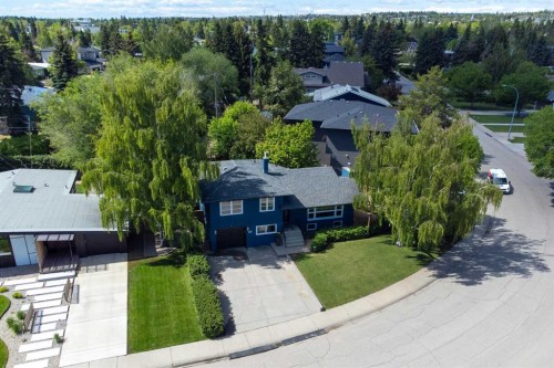 157 Wildwood Drive Sw, Calgary, AB 