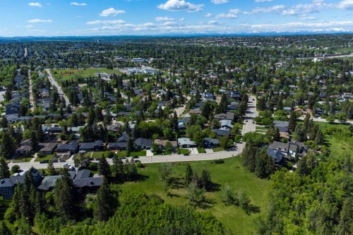 157 Wildwood Drive Sw, Calgary, AB 