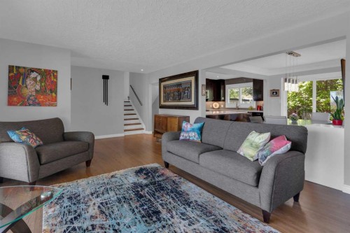 157 Wildwood Drive Sw, Calgary, AB 