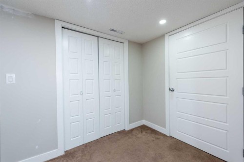 244 Riverglen Place Se, Calgary, AB 