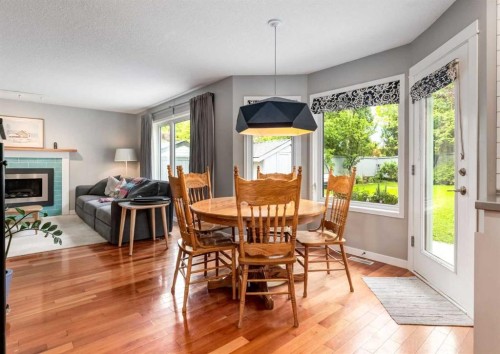 237 Scenic View Close Nw, Calgary, AB 