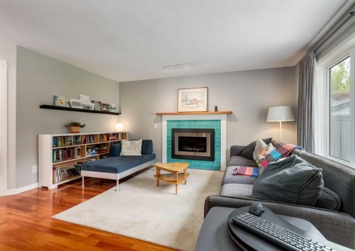 237 Scenic View Close Nw, Calgary, AB 