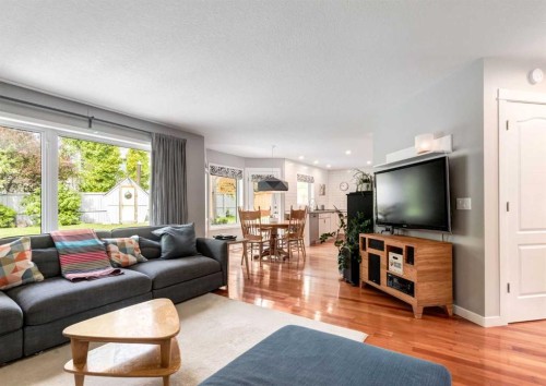 237 Scenic View Close Nw, Calgary, AB 