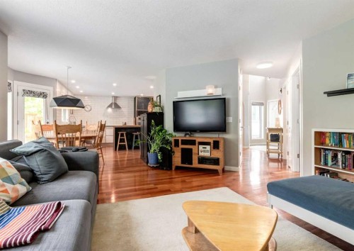 237 Scenic View Close Nw, Calgary, AB 
