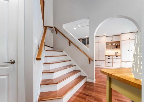 237 Scenic View Close Nw, Calgary, AB 