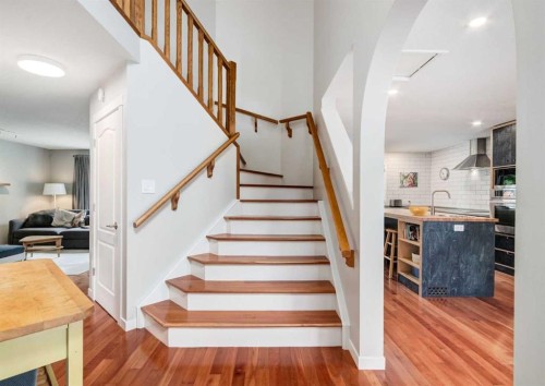 237 Scenic View Close Nw, Calgary, AB 