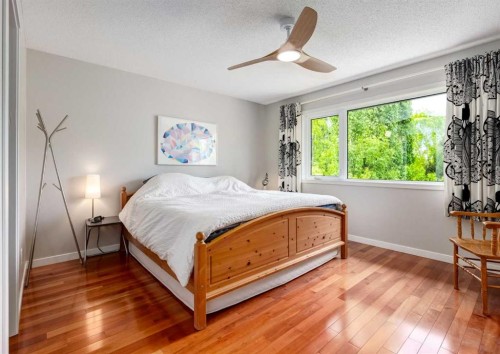 237 Scenic View Close Nw, Calgary, AB 