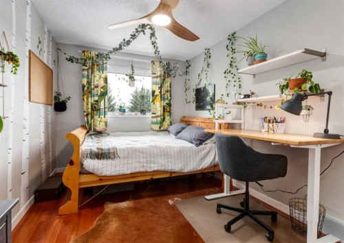 237 Scenic View Close Nw, Calgary, AB 