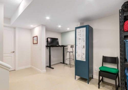 237 Scenic View Close Nw, Calgary, AB 