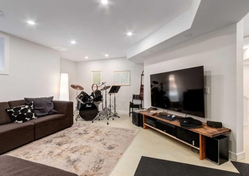 237 Scenic View Close Nw, Calgary, AB 