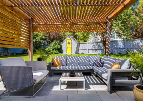 237 Scenic View Close Nw, Calgary, AB 